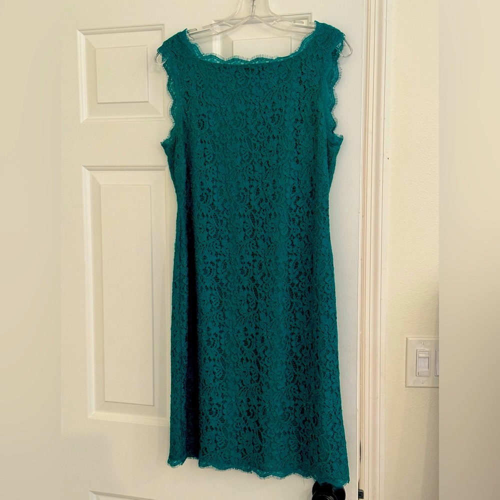 Adrianna Papell green lace dress US sz 10, worn once
